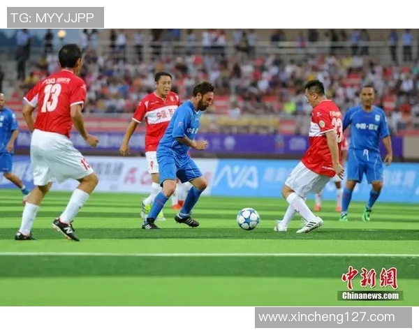 当今足坛最受欢迎的几位足球明星及其精彩表现分析